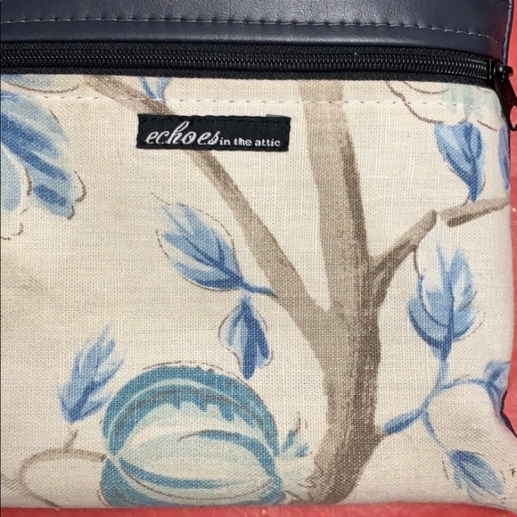 Echos in the Attic purse - Picture 2 of 9